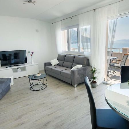 Apartmani Ticinovic Omiš Kültér fotó