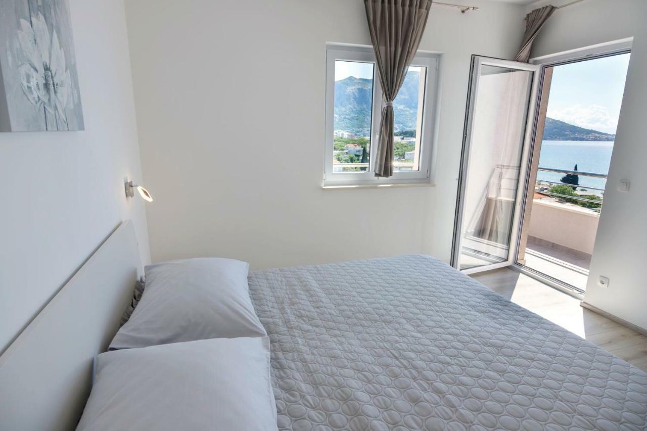 Apartmani Ticinovic Omiš Kültér fotó