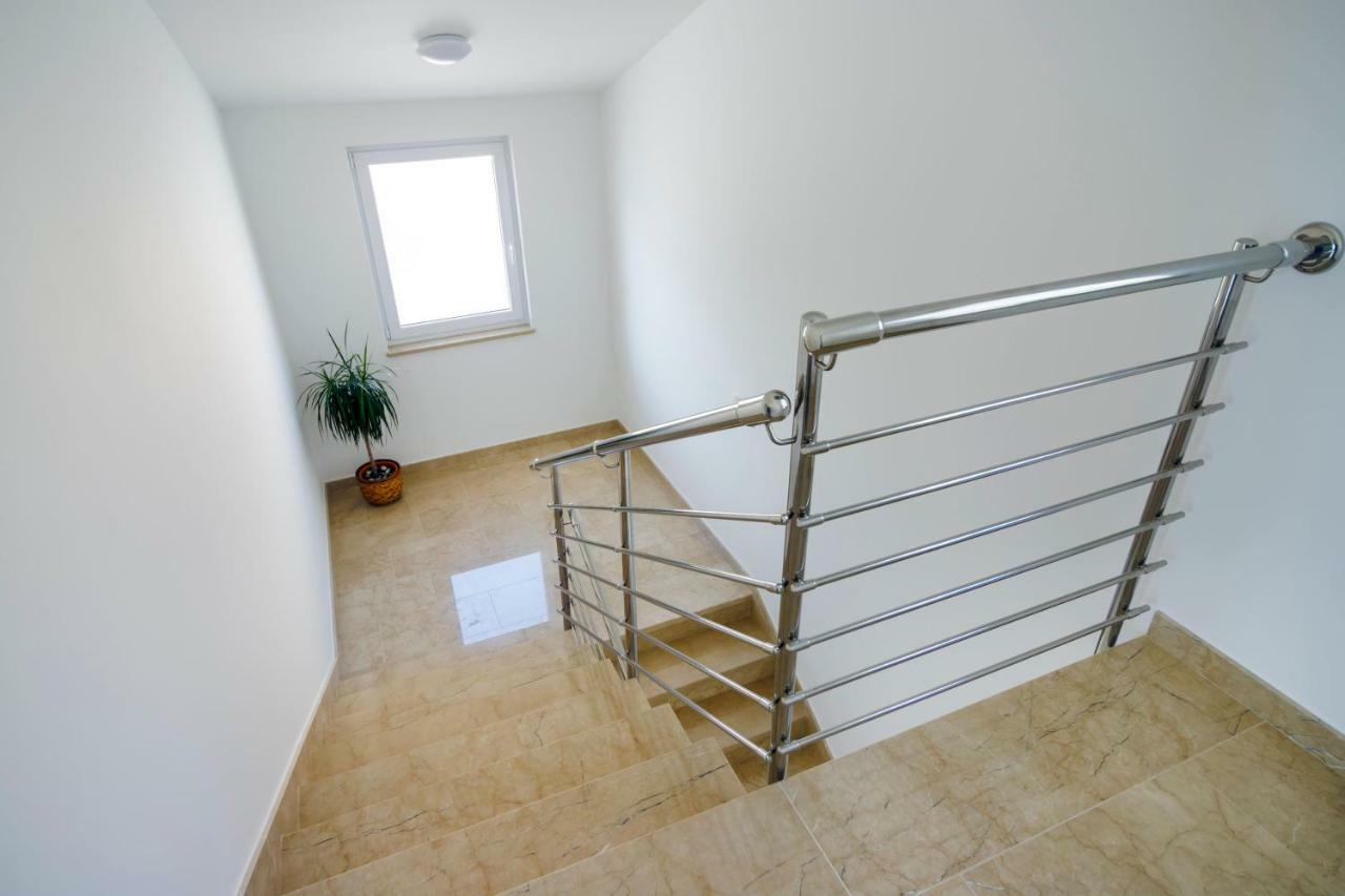 Apartmani Ticinovic Omiš Kültér fotó